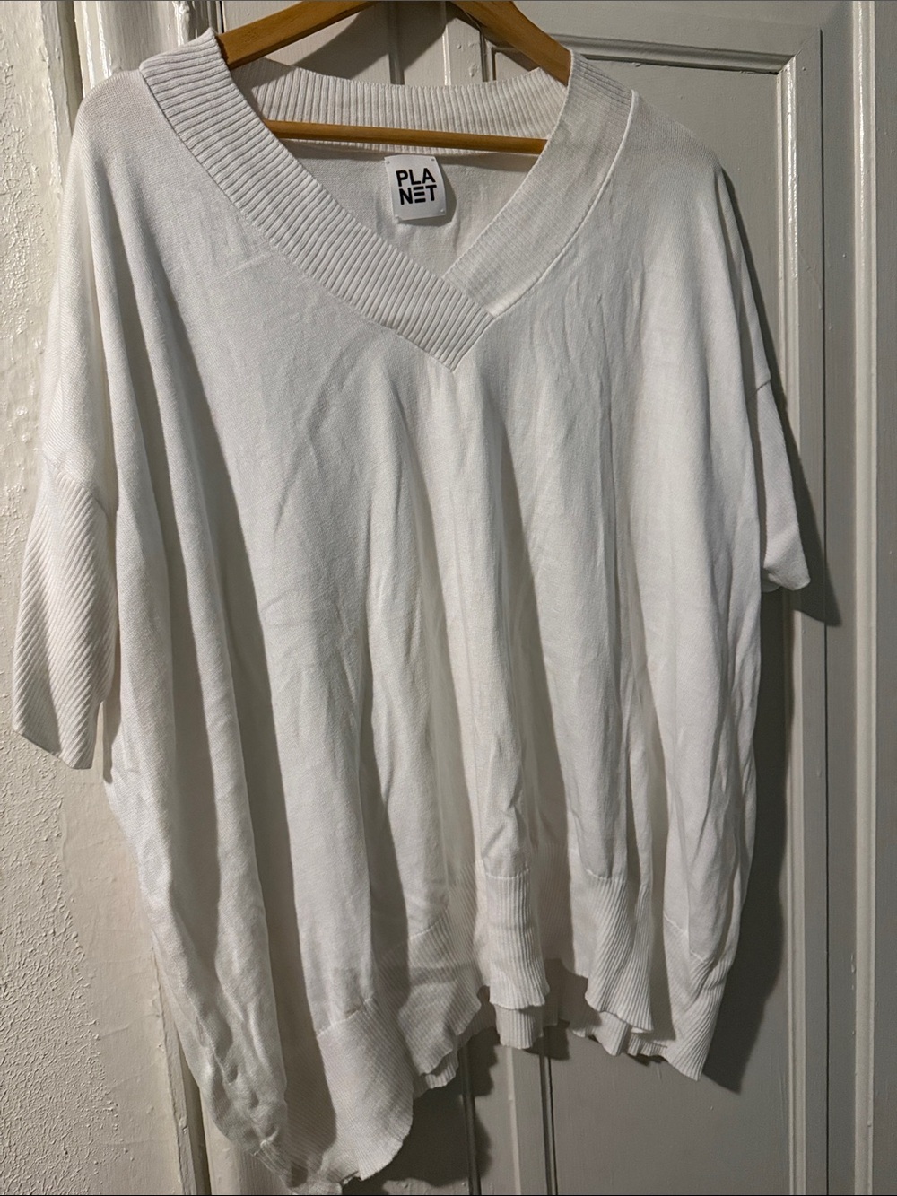 Planet Oversized V-Neck White Women's Sweater